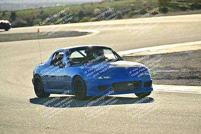 media/Dec-13-2025-Extreme Speed (Sat) [[d129ecb0b9]]/Beginner/Session 3 (Turn 5)/